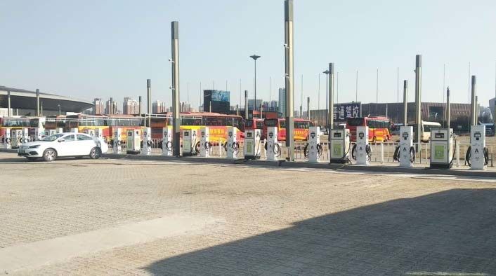 รถ GB / T ระดับ 3 EV Rapid Charger Station CCS 60KW พร้อมจอโฆษณา