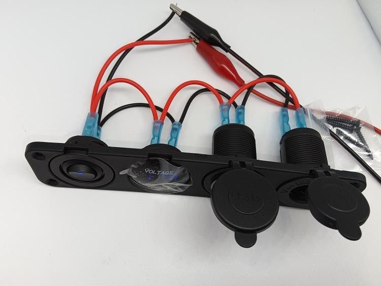4 ใน 1 เครื่องวอลท์เมตรรถยนต์ USB 2 ตัว 12V เครื่องวอลท์เมตรไฟฟ้ารถยนต์